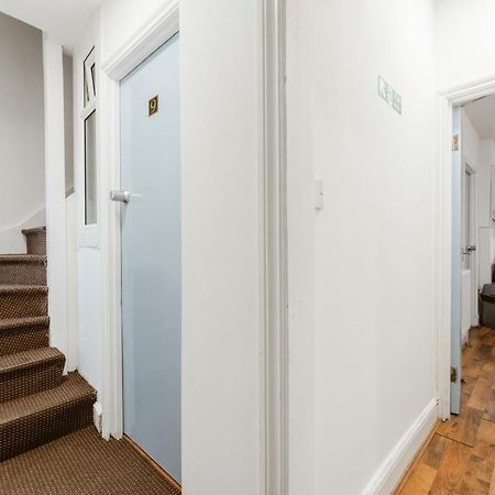 Upton Park Bedrooms 25 Min To Central Лондон Екстер'єр фото