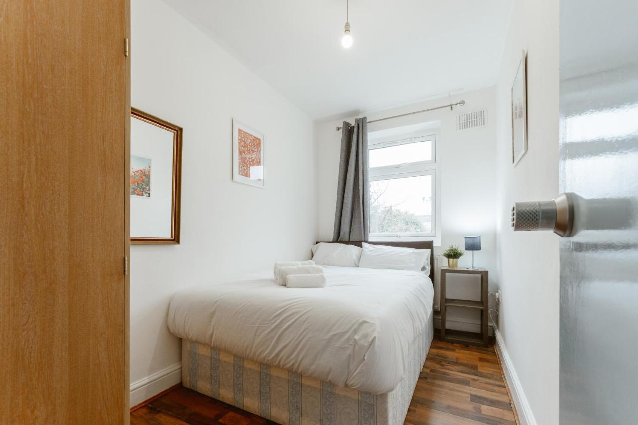 Upton Park Bedrooms 25 Min To Central Лондон Екстер'єр фото